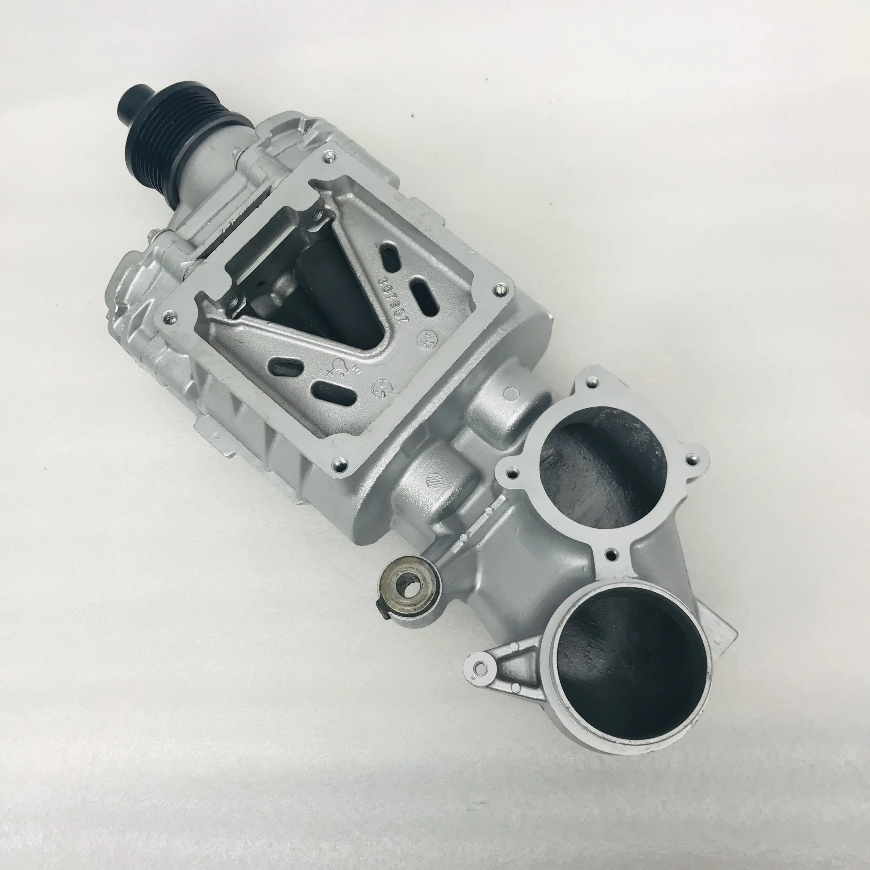 

M65 A2710902380 A2710902680 2710902380 refurbished Supercharger for Mercedes W203 W209 C180 C200 Engine