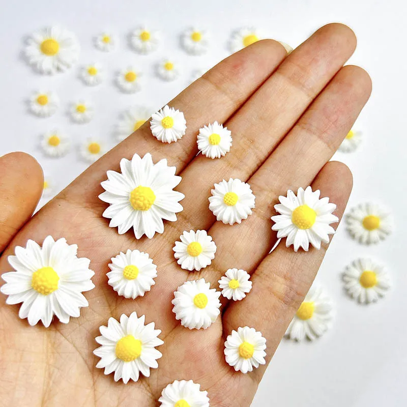 50Pcs 3D Resin Mini Daisy Nail Charms White Flowers Cool Summer Nail Art Decoration DIY Manicure Accessories Crafts