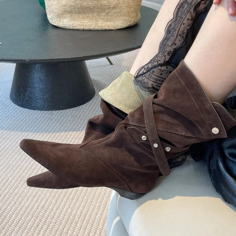 Autumn and Winter New Retro Pile Booties Women's 2025 Pointed Toe Mid-Leg Boots