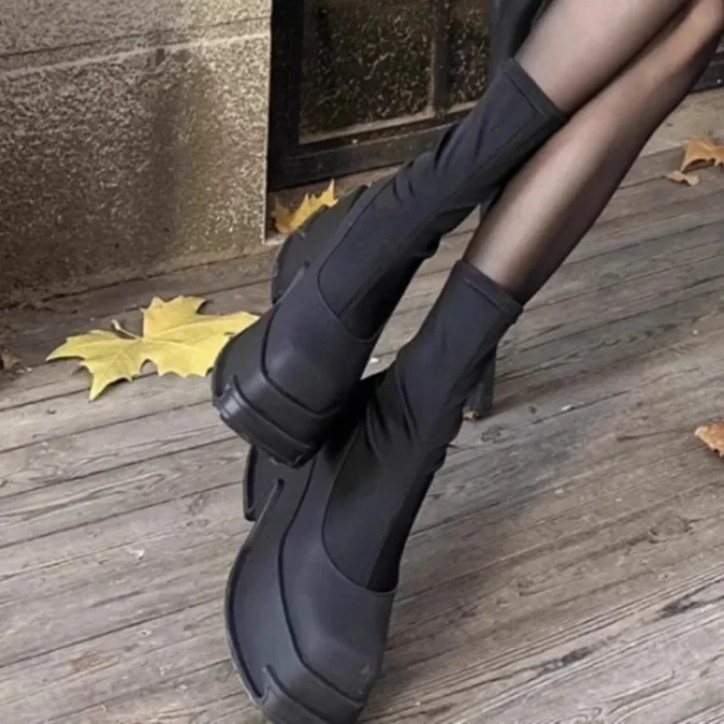Botas elásticas de manga para mujer, botines con cabeza cuadrada de 35-40 yardas, zapatos antideslizantes de tendencia con parte inferior gruesa
