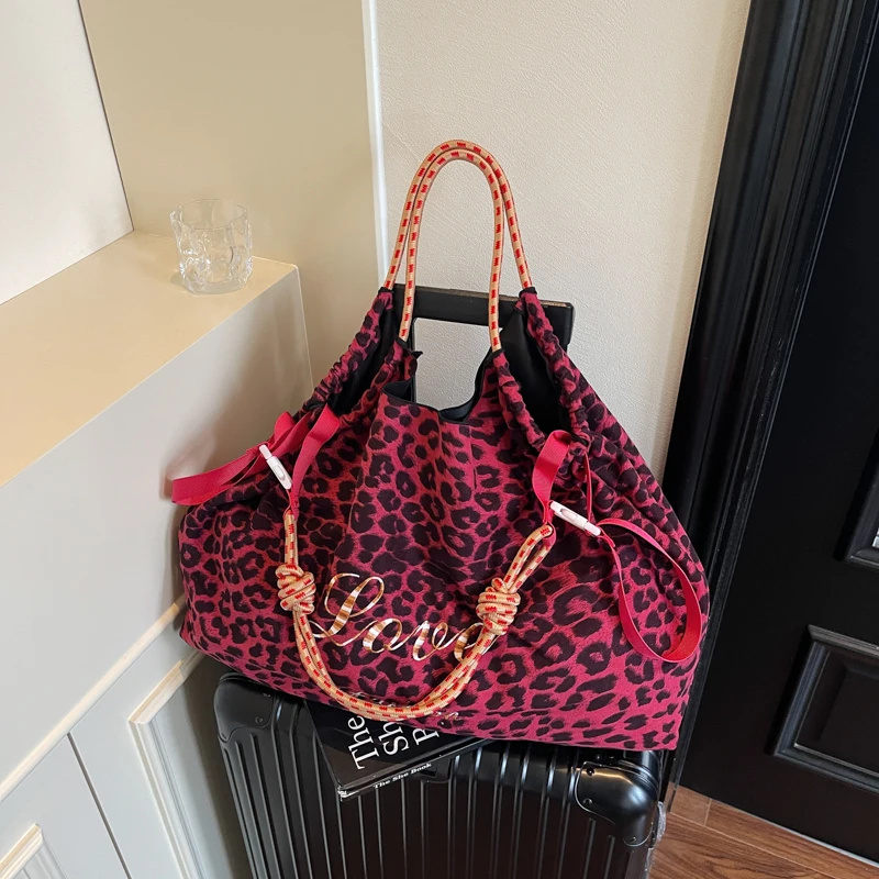 Übergroße Umhängetaschen mit Leopardenmuster für Damen, verformbar, VELOUR, große Kapazität, Einkaufstaschen, 2025, Winter, neue Luxus-Handtaschen – Detail 9