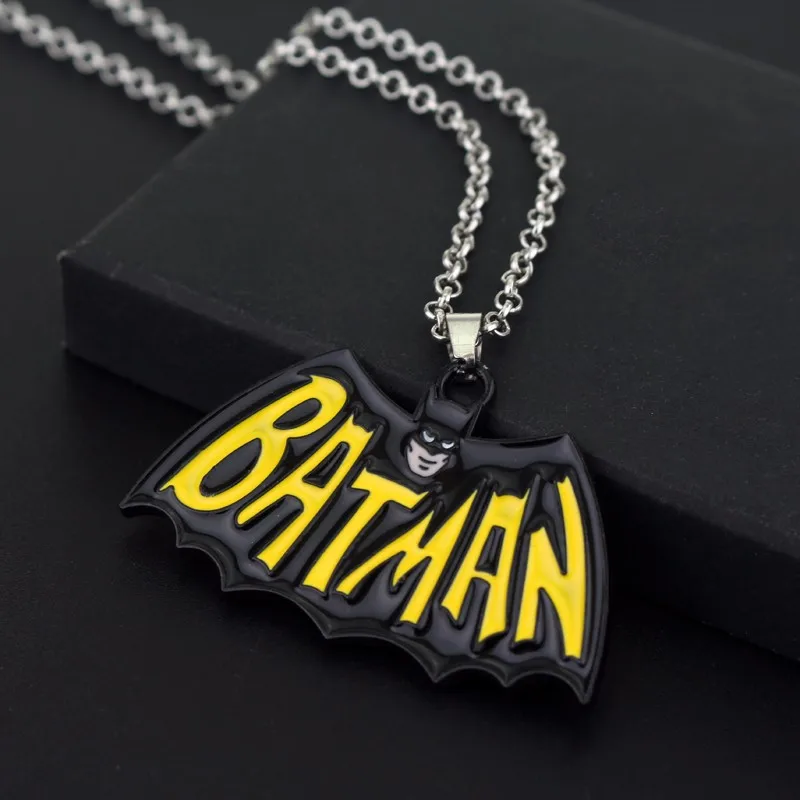 Batman Superman heroes keyrings Car Pendant Keychain anime Movies figura Pendant Couple Keychain Pendant Kids Birthday Gifts