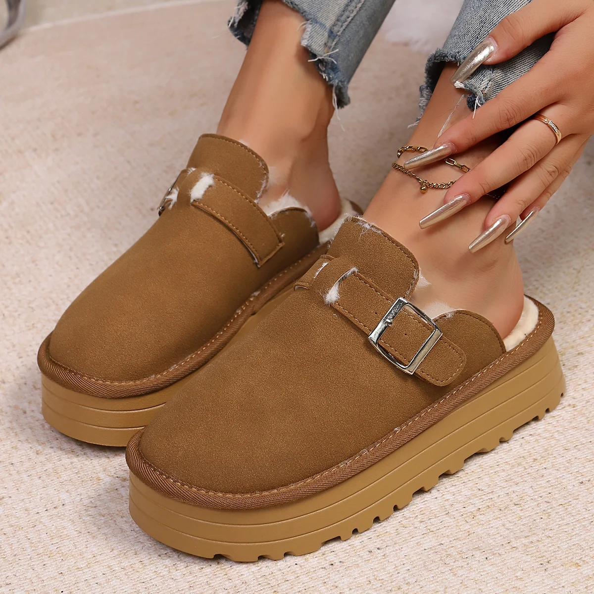 Zapatillas de nieve de tendencia Retro para mujer, zapatos perezosos de gamuza cálidos para mujer, novedad de 2025, zapatillas planas y cálidas sin cordones para mujer