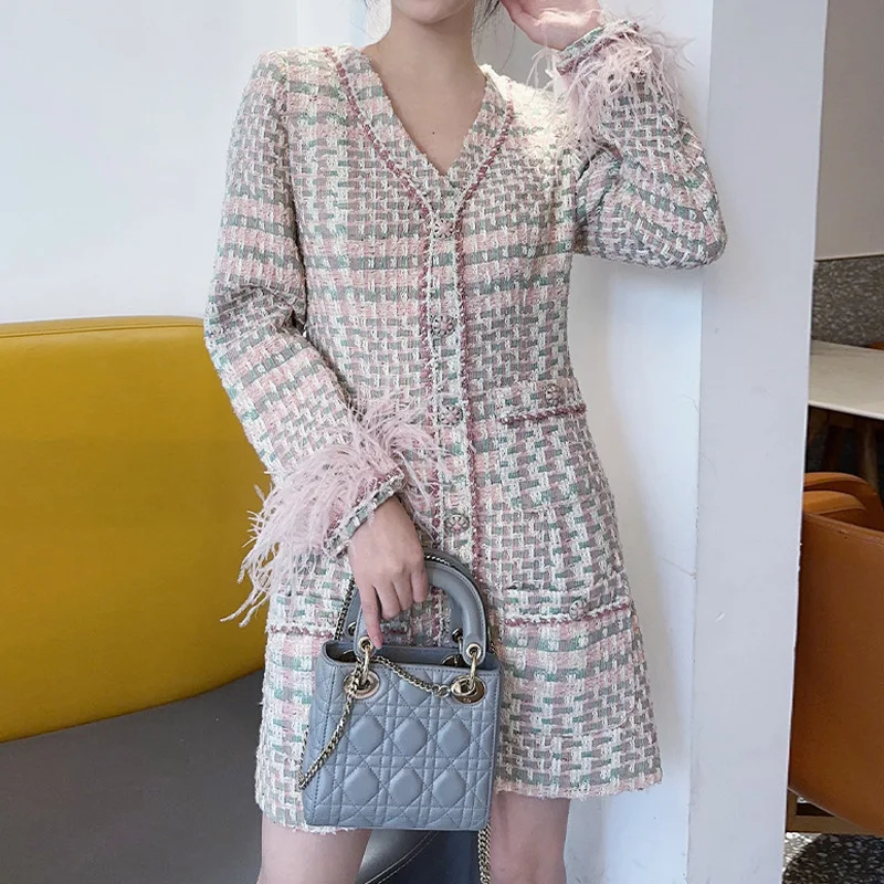 

Autumn Winter High Quality Tweed Pink Dress Women Tassel V-neck Plaid Long Sleeve Small Fragrance Elegant Mini Dresses Mujer 164