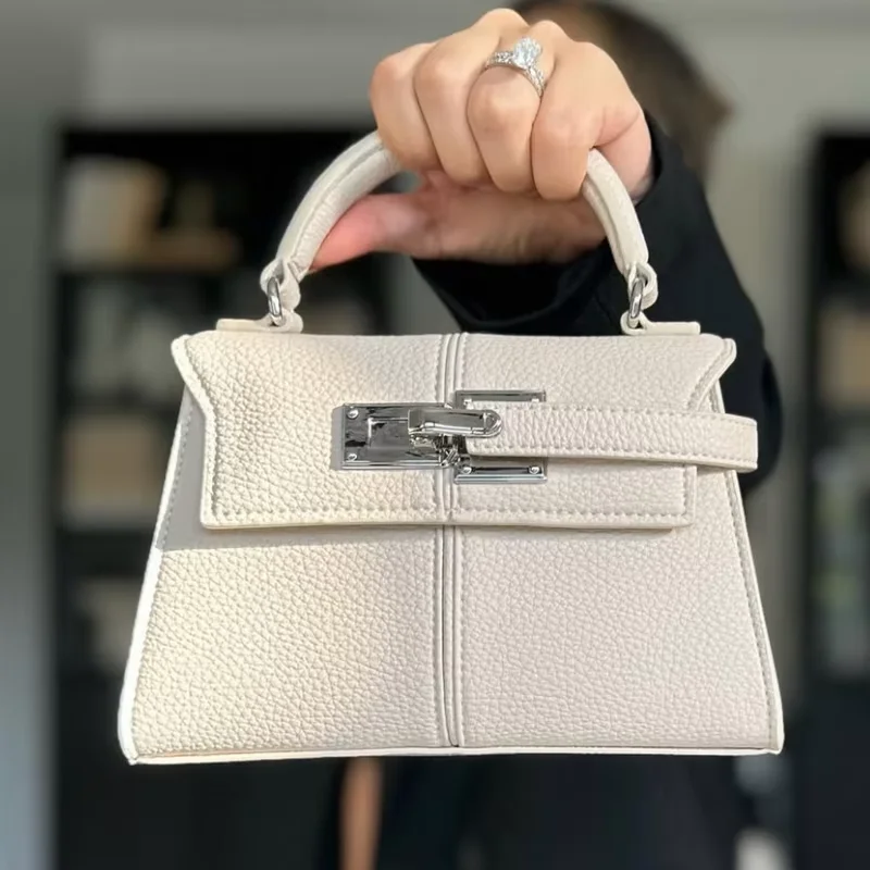 Luxuriöse Elise Mini Quadratische Umhängetasche: Schwarze Designer-Handtasche aus veganem Leder - Hochwertige Schultertasche für Damen – Detail 2