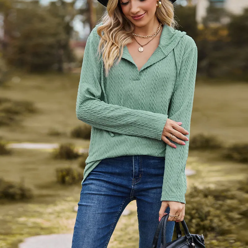 2023 New Autumn and Winter Comfortable and Casual Solid Color Hooded Pleated Trend Loose Commuting Women\'s Long Sleeved Sweater