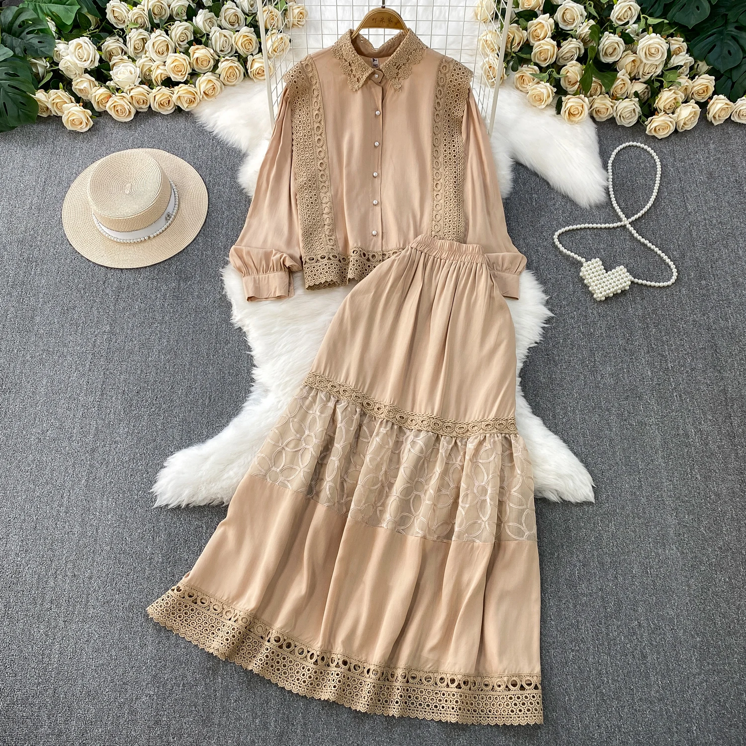 Rok Renda Musim Panas Dua Potong Set Kerah Kancing Sebaris Kemeja Lengan Panjang Pola Bunga Setelan Rok Tambal Sulam Set Wanita Prancis