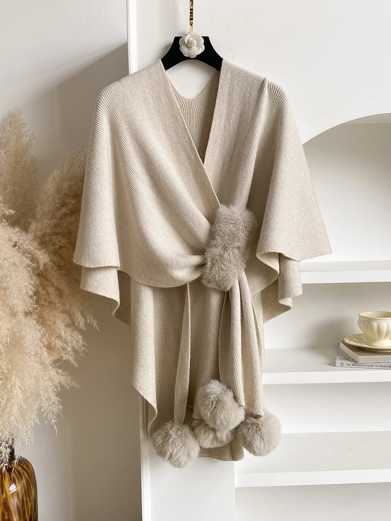 Women Knitted Poncho Shawl With Faux Fur Pom‑poms, Soft Wool‑Blend Wrap Cape, Warm Elegant Shoulder Cover for Autumn Winter