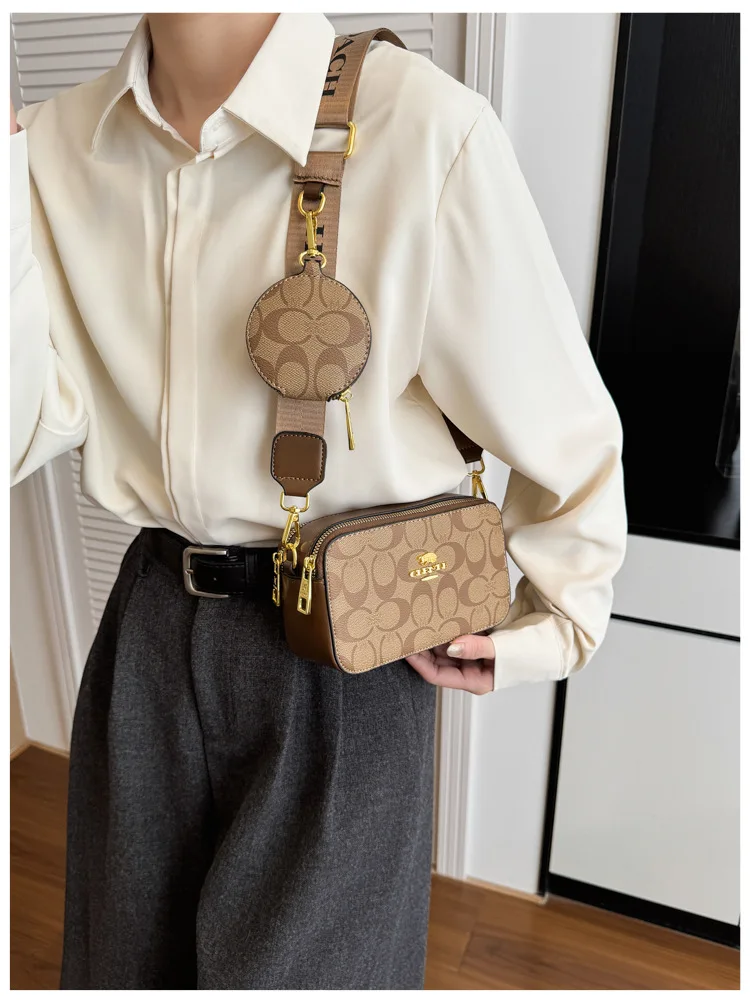Advanced Women's 2026 New Retro Printed Wide Shoulder Strap Small Square Bag Fashion Single Shoulder Diagonal Cross Bag Trendy