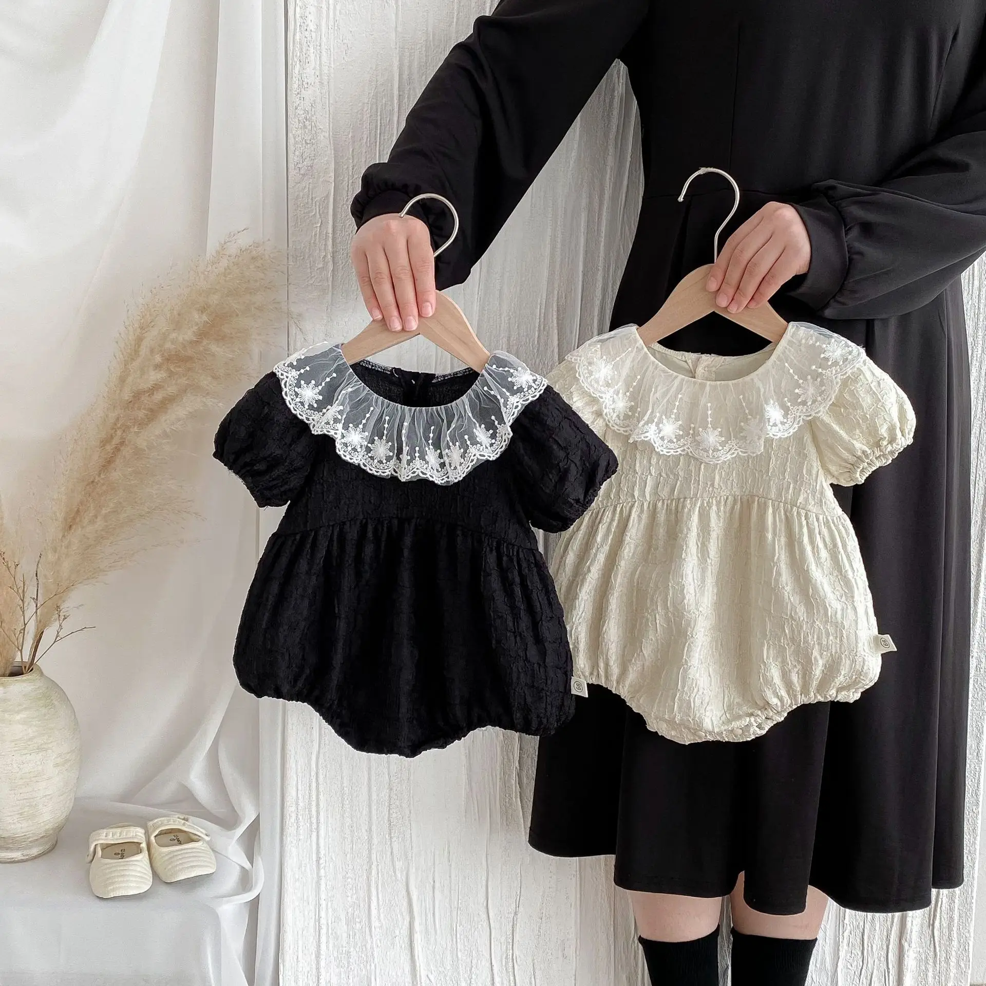 2025 Summer New Baby Girl Cute Lace Collar Short Sleeve Bodysuit Solid Infant Sweet Princess Jumpsuit Newborn Thin Clothes 0-24M