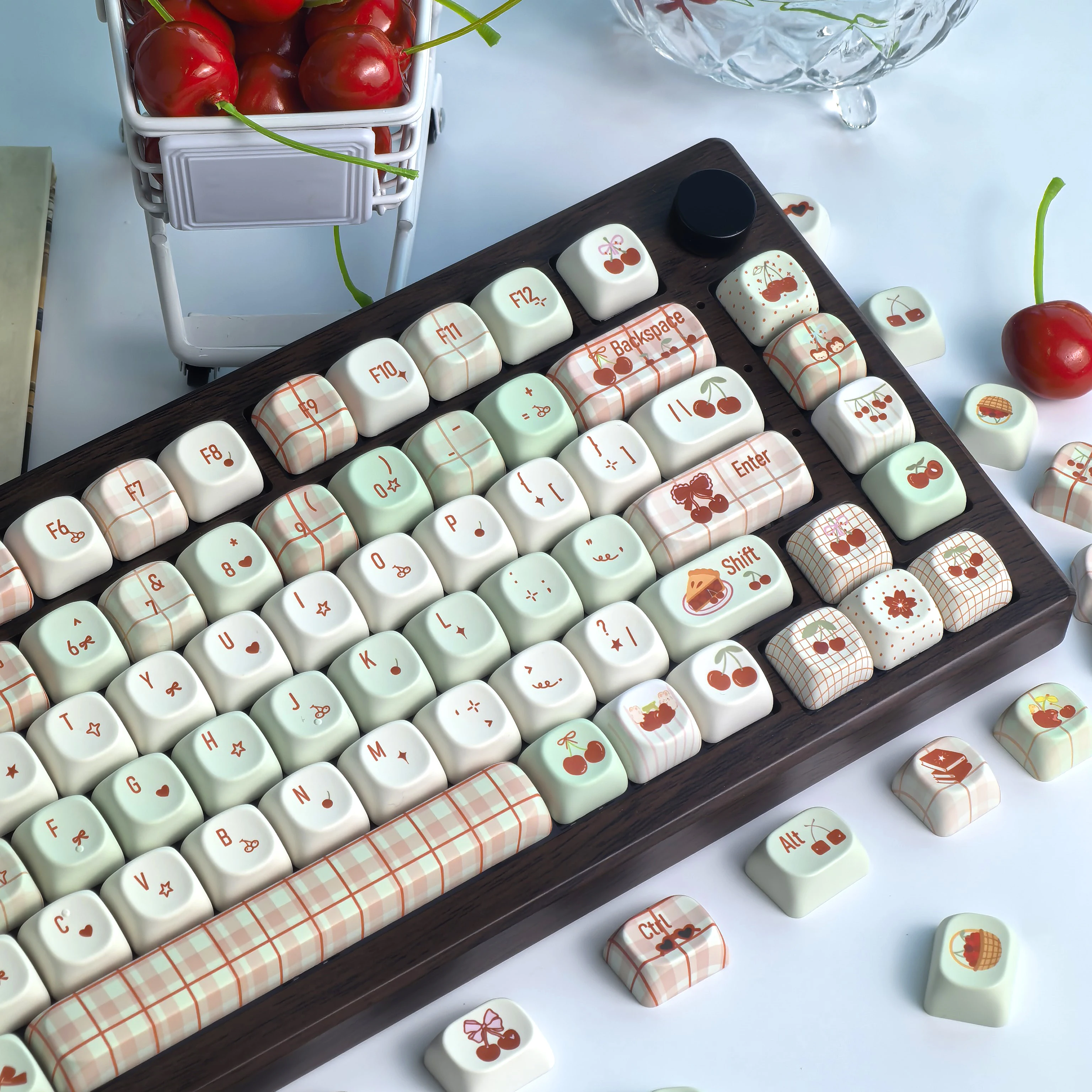 

Кейкапы MAIMOOO: Корейские, Русские, Милые, Маленькие, Цвета Cherry (светло-зеленый, белый), Cherry Moa, PBT, Alice Layout для клавиатуры Aula