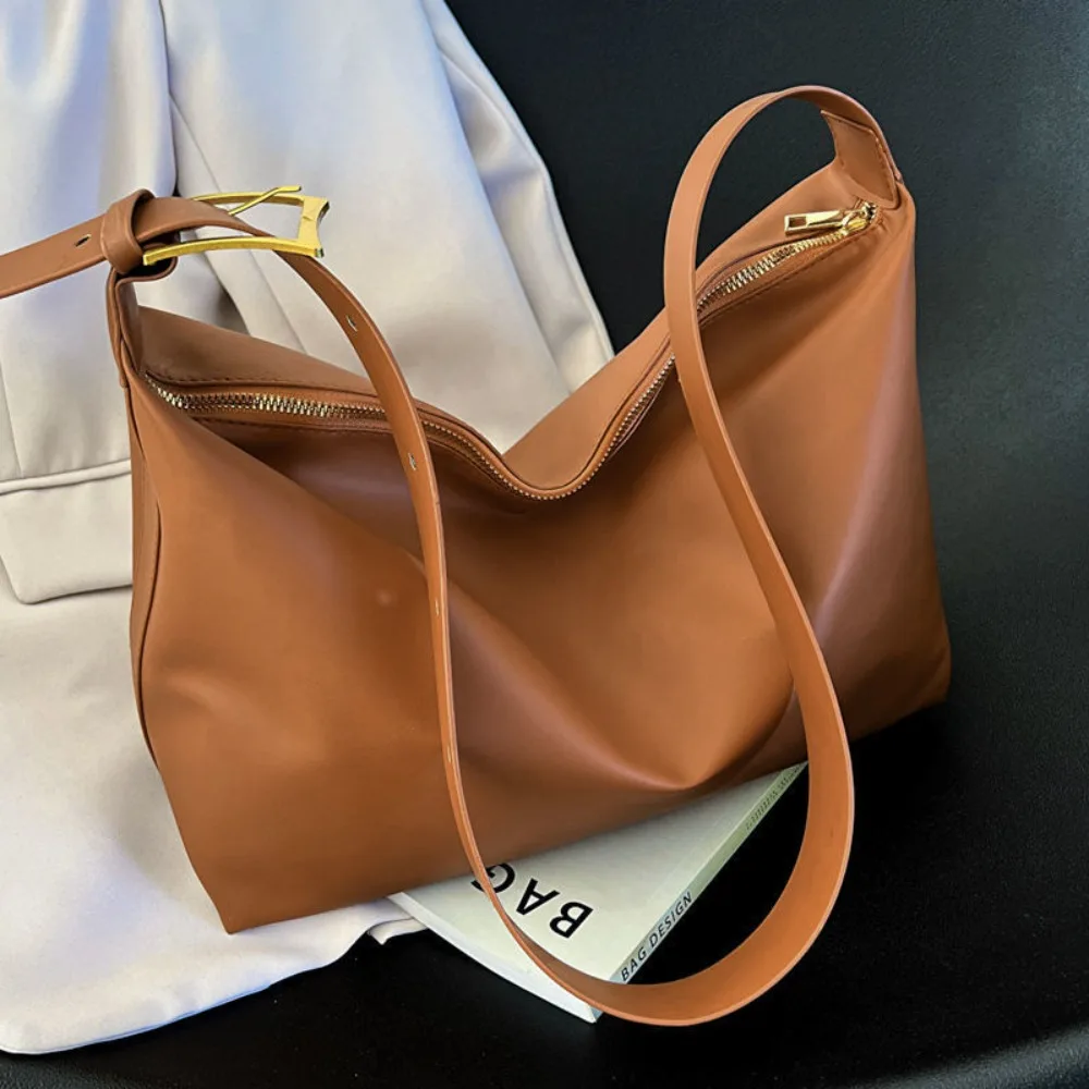 

Elegant Large Capacity Pillow Crossbody Bag Solid Color Korean Style PU Dumpling Bag Mommy Bag Shopping Bag Shoulder Bag Travel