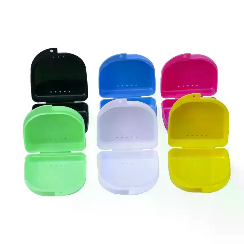 

1Pcs Plastic Retainer Case Dental Denture Box Portable Braces Orthodontic Case Dental Retainer Box For Old People