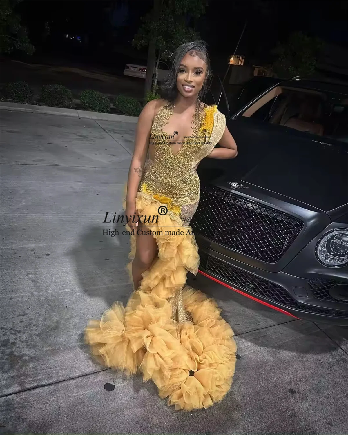 

Shinny Ruched Silt Rhinestone Prom Dresses For Black Girls Mermaid Birthday Party Dress Gold Feathers Customized Evening Gown