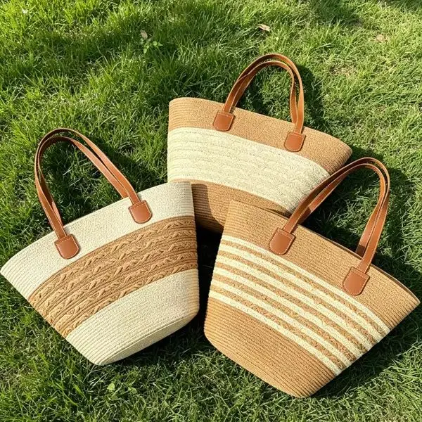 

CLAREGQI Women's Striped Straw Tote Bag, Large Capacity Summer Beach Woven Shoulder Bag with Faux Leather Handles, Casual Bohem