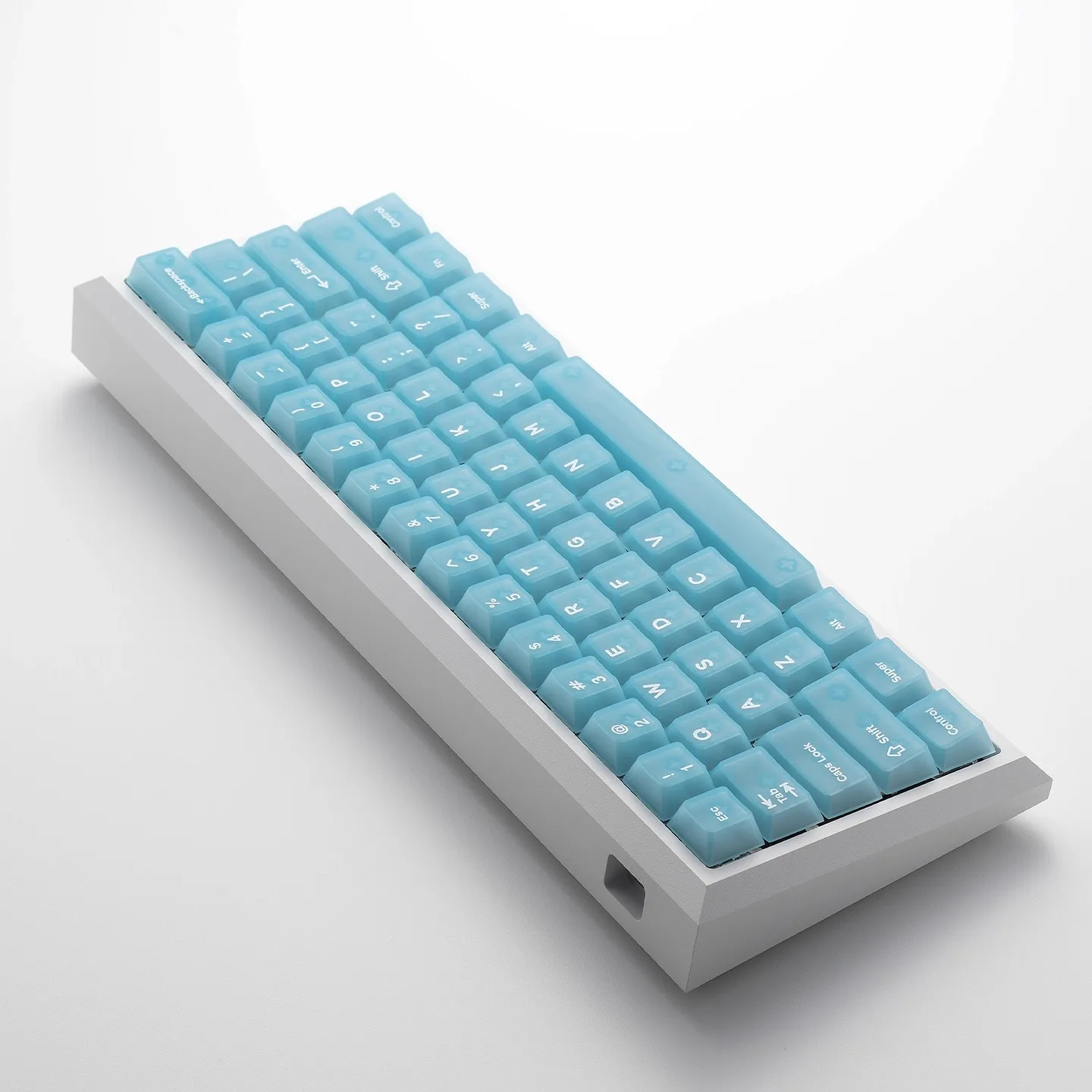 

PC Sky Blue Theme Keycaps PBT Material 132 Keys Dye-Sub Cherry Profile Keycaps for 61/75/87/98 Mx Switch Mechanical Keyboard