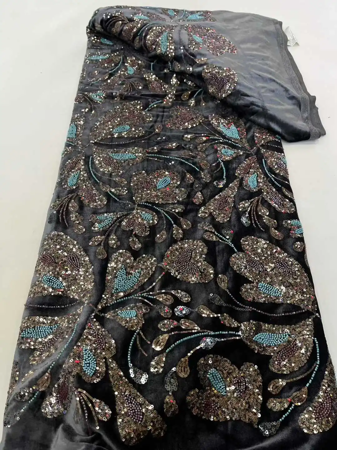 Beautiful Velvet Lace Fabric Heavy Sequins Beaded African Lace Fabric 2025 Nigerian Velvet Lace Fabrics For Sewing Wedding Party