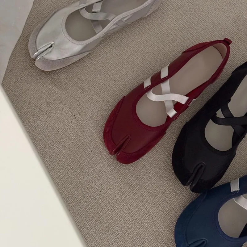 Thumbnail 4 - #22 Latest Flat Sandals Offers