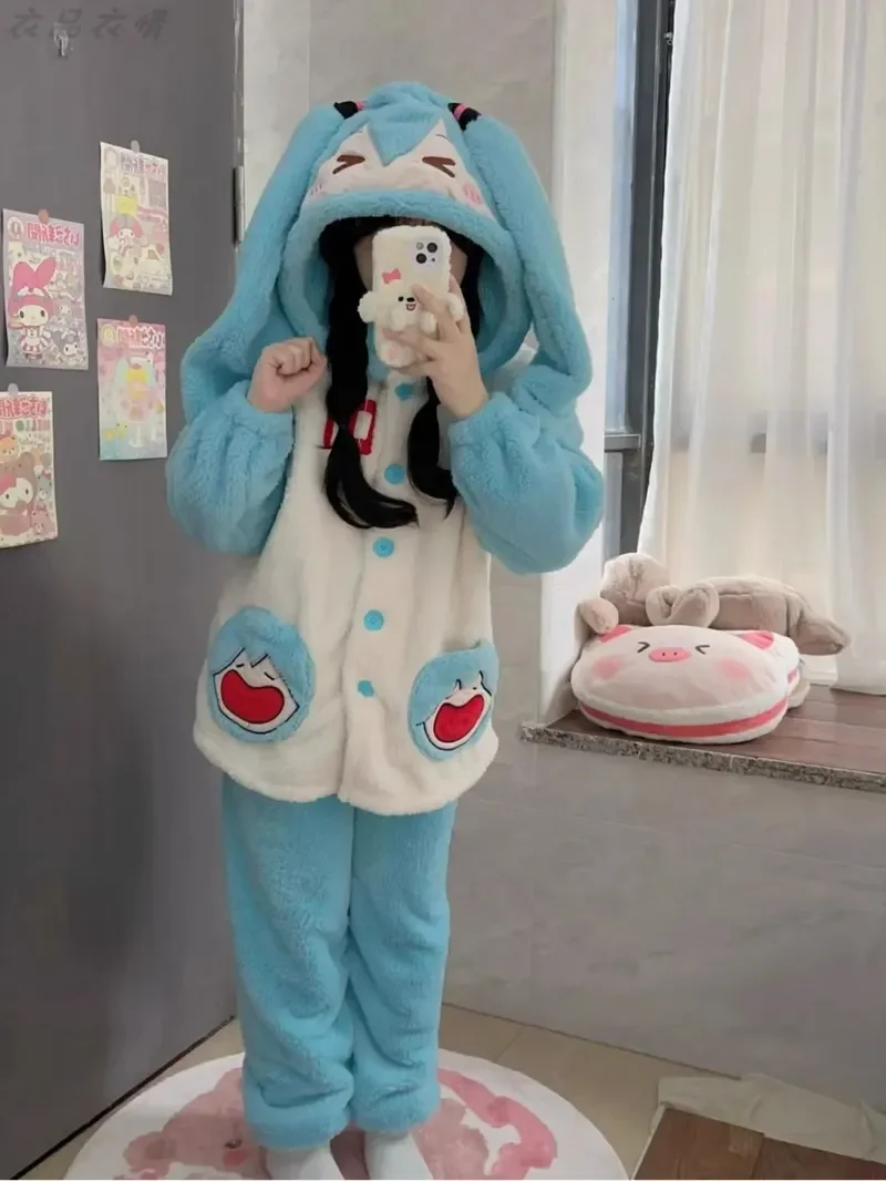 アニメ初音ミクコーラルベルベットかわいいパジャマ女性の秋冬新ぬいぐるみ肥厚フランネル暖かいホームスーツセット誕生日プレゼント
