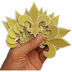 Ouro Flor De Lis Ferro Em Patches Bordados, Apliques Bordados, Projeto Needlecraft, 2.6 in x 3 in, 10PCs