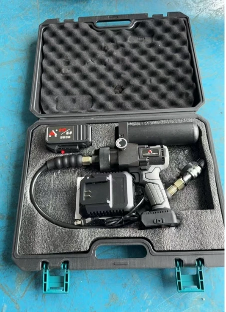 

Lithium Battery Portable Mini Hydraulic Pump 70MPa High-Pressure Electric Oil Pump for Industrial and Maintenance Use