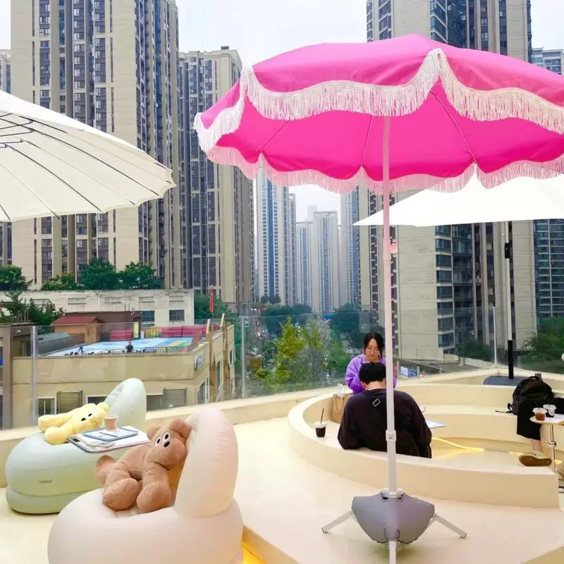 

Pink beach parasol, white outdoor props, sun umbrella, garden big beach umbrella promotional advertising umbrella