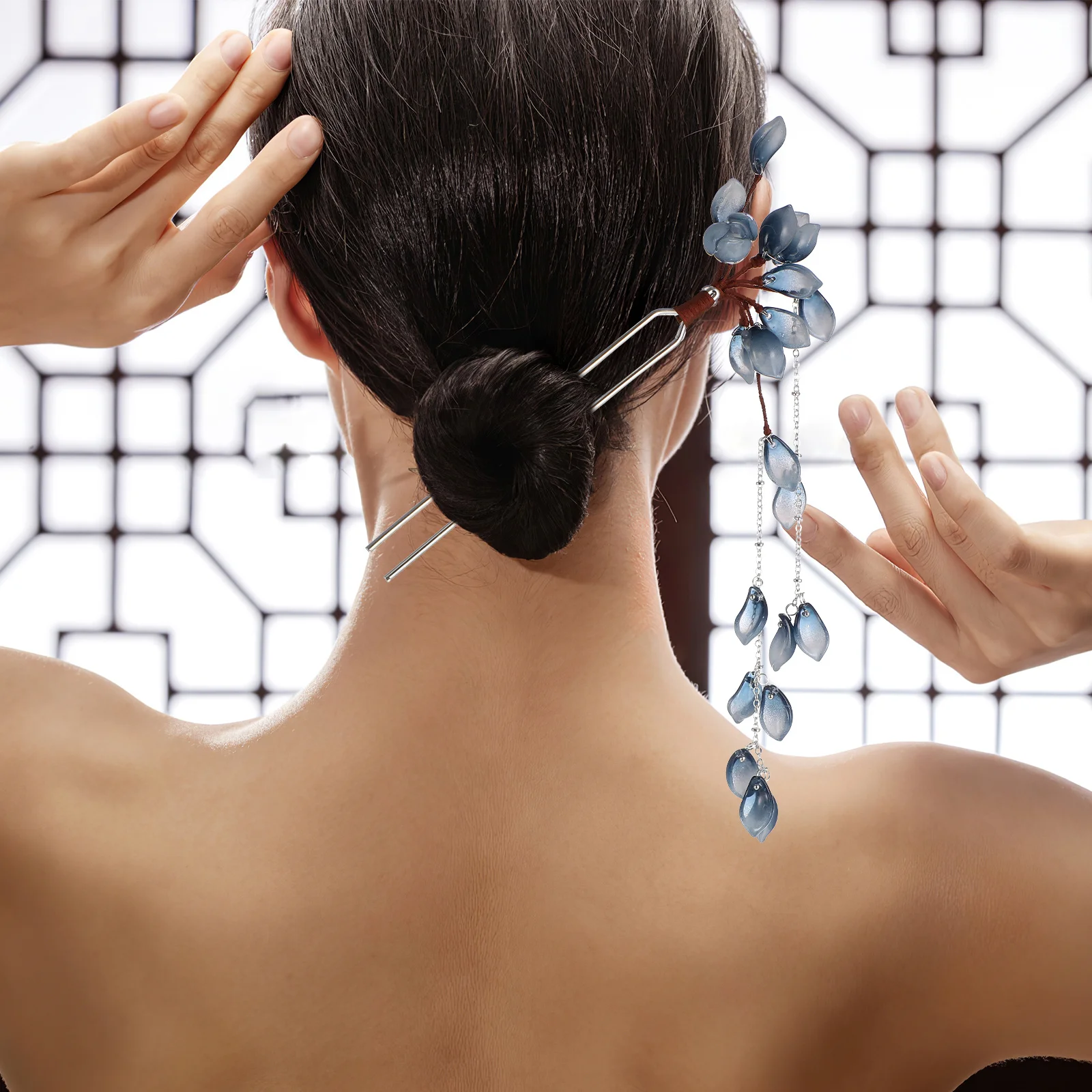 

Flower Hair Stick Ancient Style Tassel Pendant Updo Accessory for Long Hair Women Chinese Style Hairpin Elegant Hanfu Dress