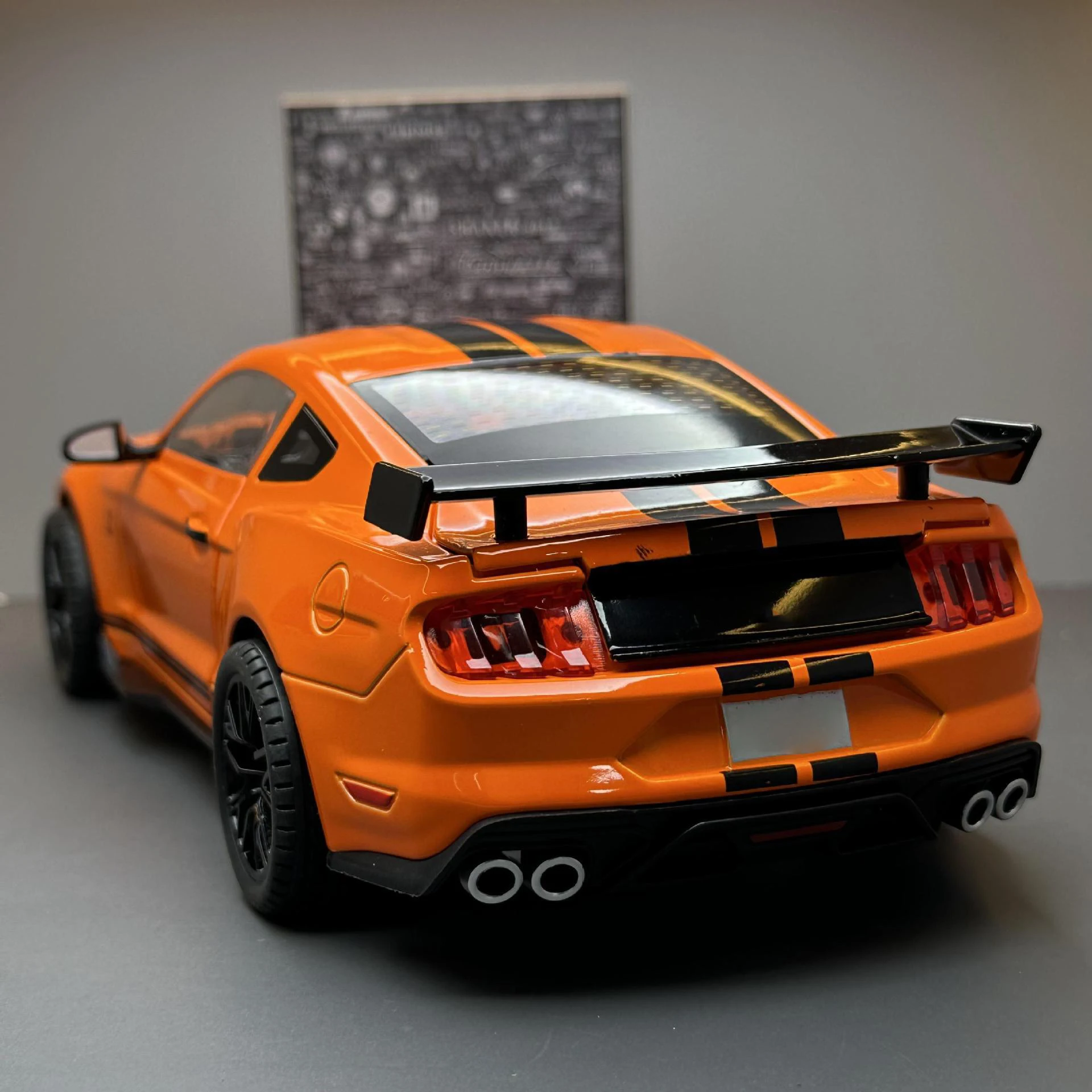 Large 1:18 Ford Mustang GT500 Miniatures Alloy Diecast Metal Vehicle Model Collectibles Sound Light Toys Car Gifts For Kids Boys