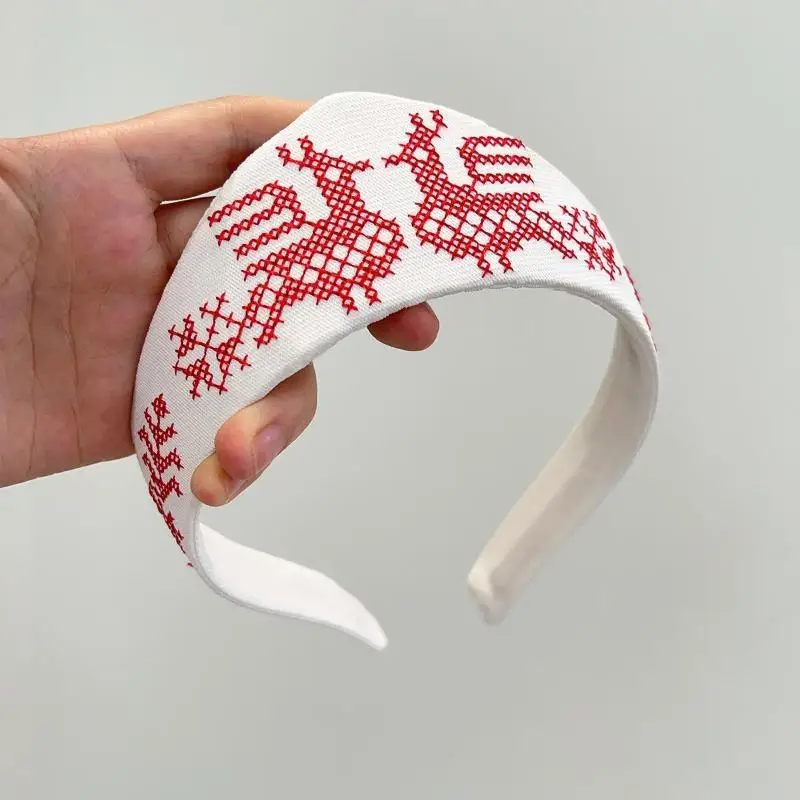 Vintage-Stil, russische Ethno-Blumenstickerei, spitz zulaufendes Haarband für Damen, breites, modisches Haaraccessoire. – Detail 13