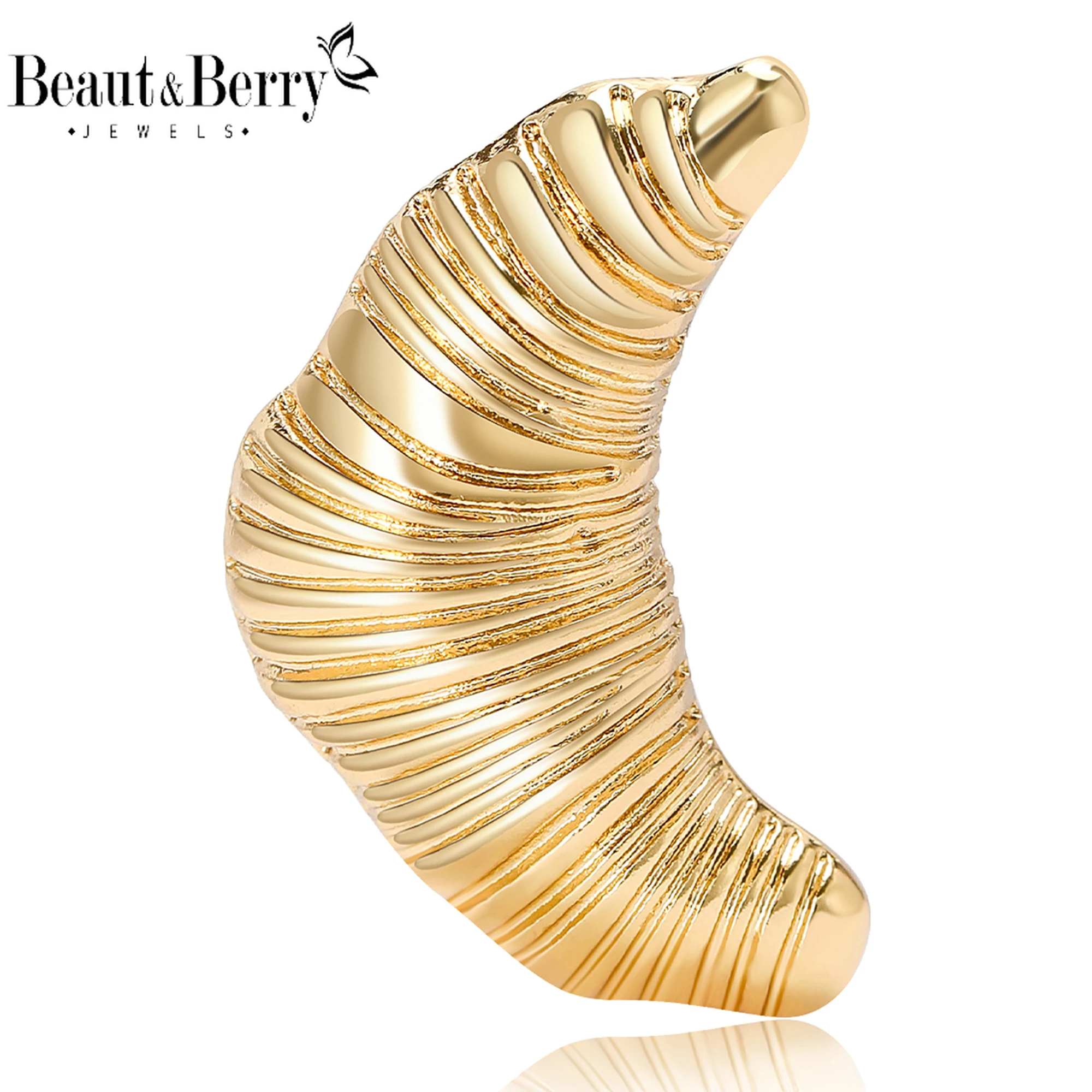 Beaut&Berry Trendy Croissant Brooches for Women Unisex Couple Metal Horn Pins Korean Retro Luxury Jewelry Gifts