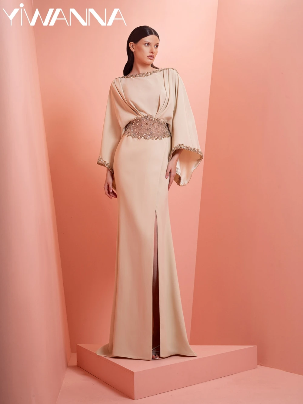 

Сверкающее кристаллическое вечернее платье с длинными рукавами и разрезом, современные платья с вырезом лодочкой для матери невесты на свадьбу по индивидуальному заказу