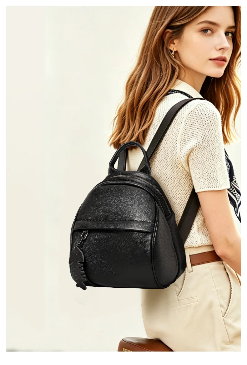 Mini-Rucksack aus genarbtem Leder für Damen, süßer kleiner Rucksack mit Fischgräten-Anhänger, lässiger Tagesrucksack für Damen, ideal für Arbeit und den täglichen Gebrauch – Detail 3