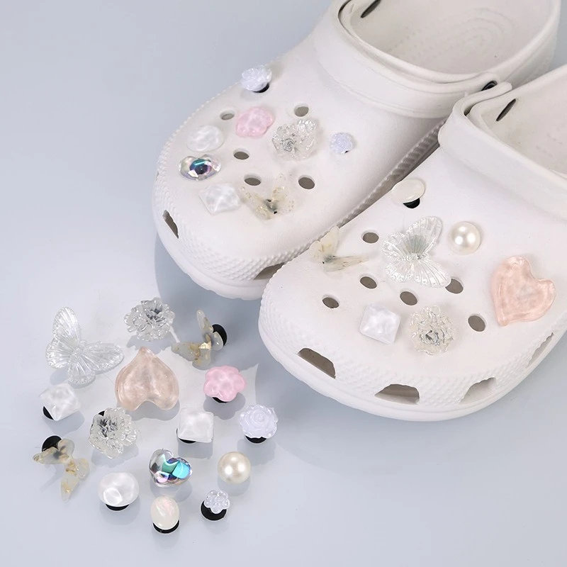 15Pcs Butterfly Hearts Flowers Shoe Charms For Clogs Bubble Slides Sandals Removable Shoe Decorations Accessories Christmas Gift