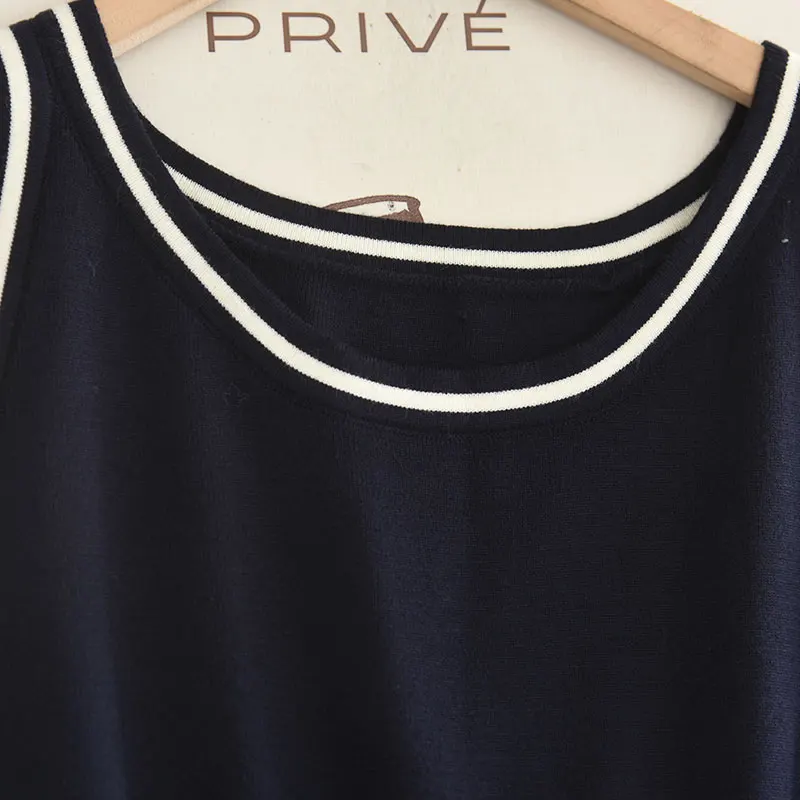 ゆったりとしたニットのVネックセーターベストとドクター風ツーピースセット、エレガントな秋のファション、レディースセットインセーター、アウターウェア