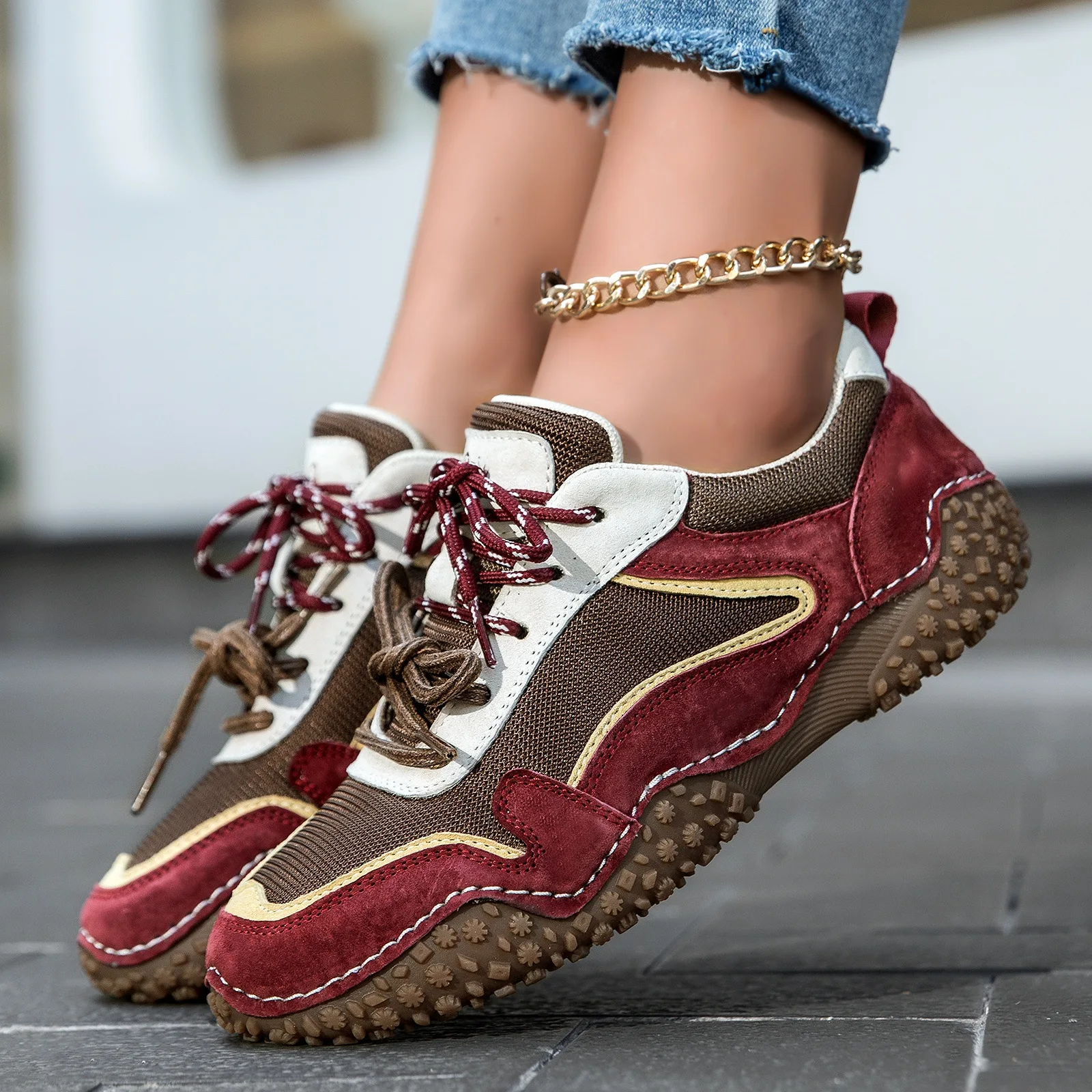 Women's Shoes Outdoor Breathable Mesh Flat Bottom Light Shock-absorbing Tennis Sneaker Autumn Top Layer Leather Sports Shoes view 2