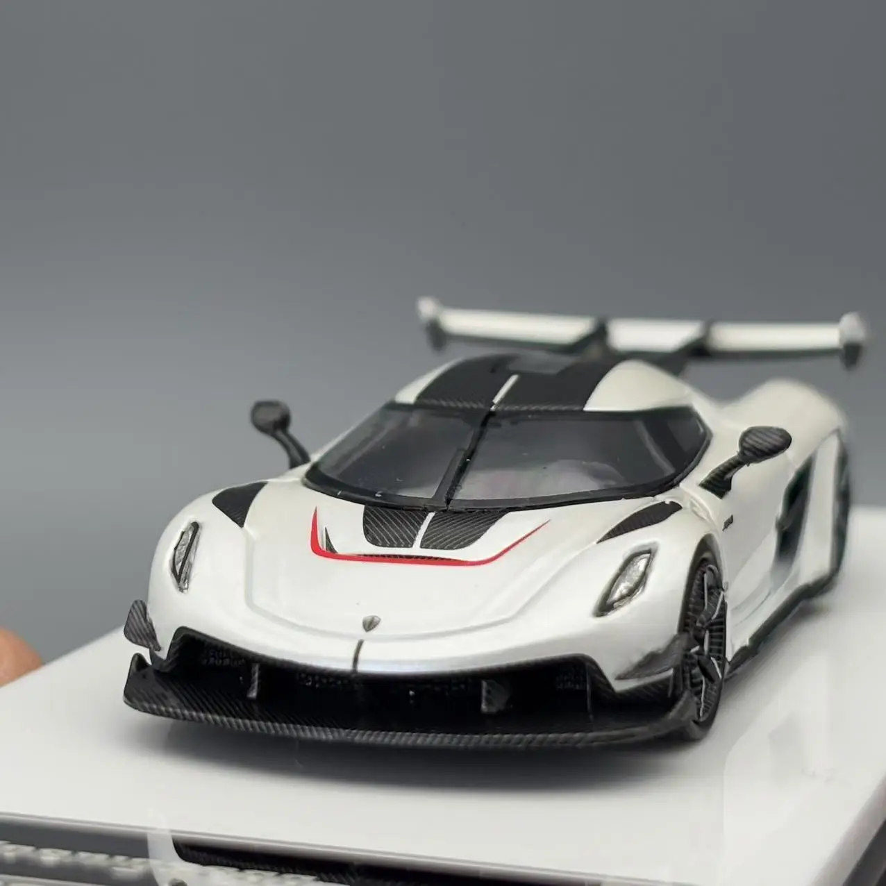 HKM Premium Jesko Koenigsegg 1:64 Full Carbon Alloy Car Model