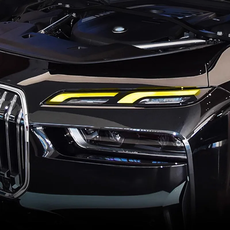 For BMW 7 Series G70 i7 2021-2026 LED headlights, yellow daytime running lights, entry-level angel eye light module