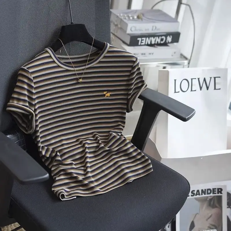 Dave&di Retro Contrasting Striped Soft And Comfortable Tencel Wool Puppy Embroidery Round Neck Short Sleeved Casual T-shirt Top