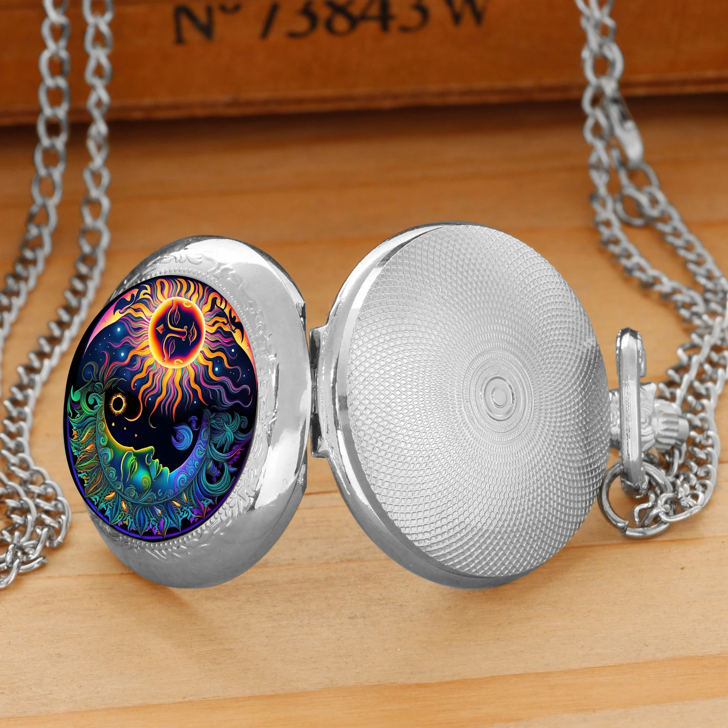 Retro Silver Stainless Steel Flower Sun and Moon Glass Dome Quartz Pocket Watch Necklace Women Men Vintage Jewelry Pendant Chain