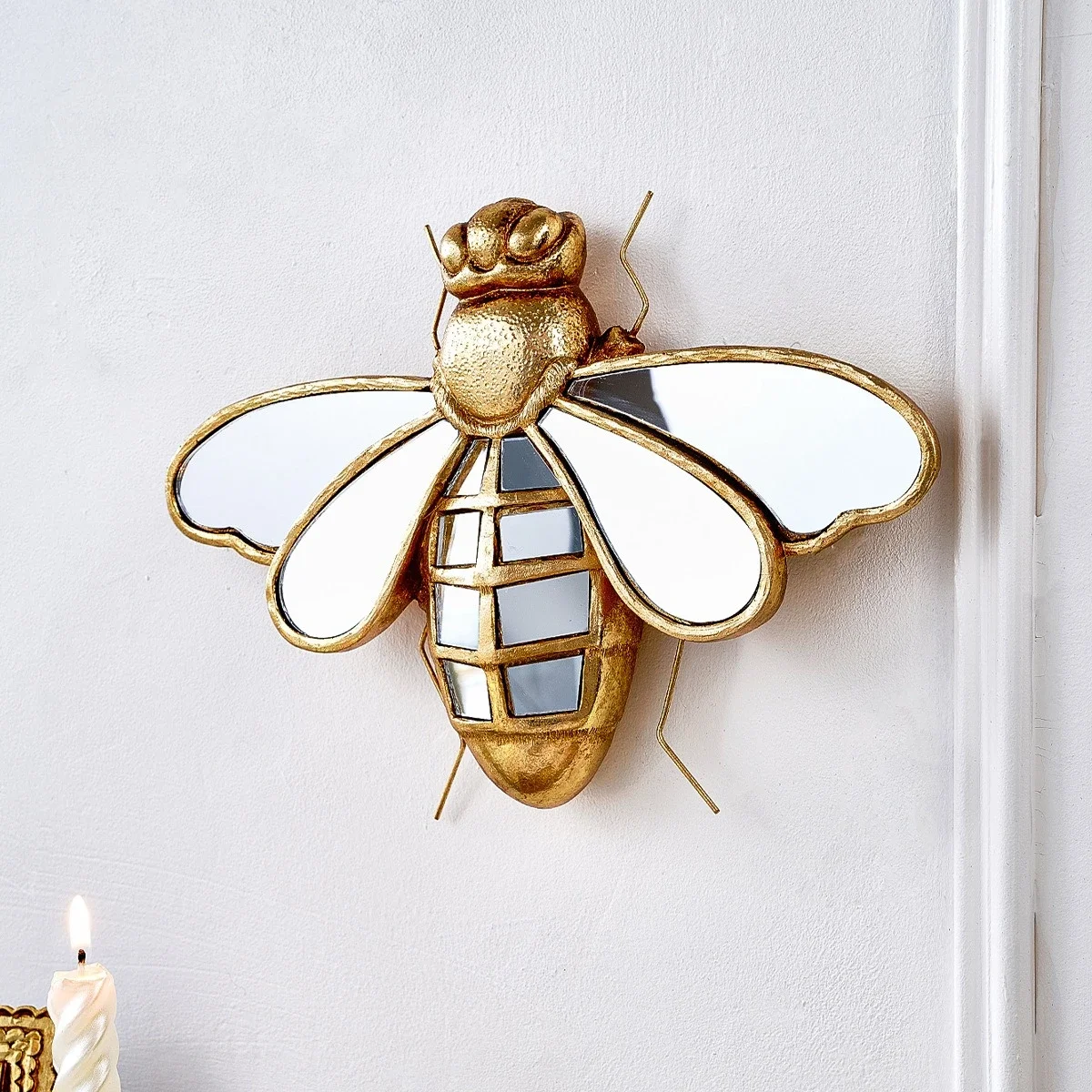 Creative Golden Bee Mirror Creative Resin Artwork Insect Pendant Wasp Mirror Wall Decorative Background Bedroom Wall Hanging Dec