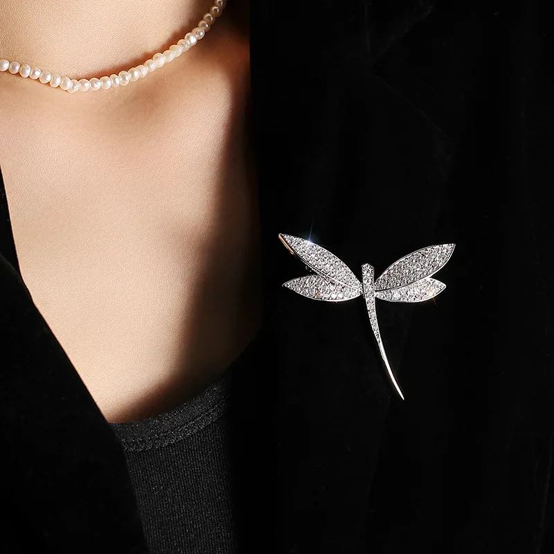 Trendy Exquisite Corsage Autumn and Winter Coat Cardigan Pin Elegant Zircon Dragonfly Brooches Gifts Jewelry Badges Scarf Clasp