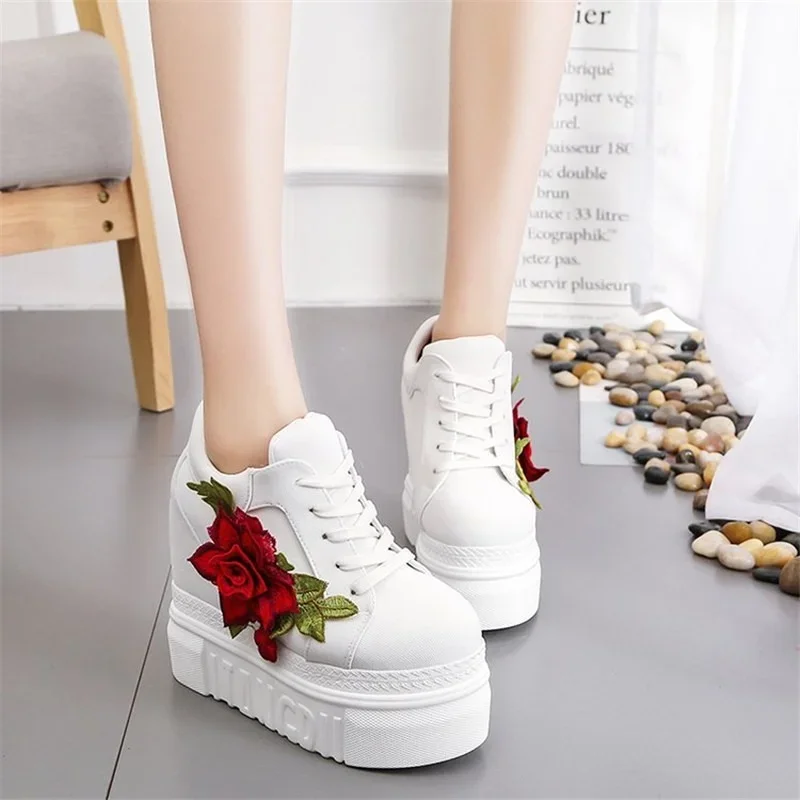 Embroidered Flowers Canvas Sneakers Autumn Women High Wedge Sneaker Fashion White/black/red Platform Woman\'s Sports Casual Shoes