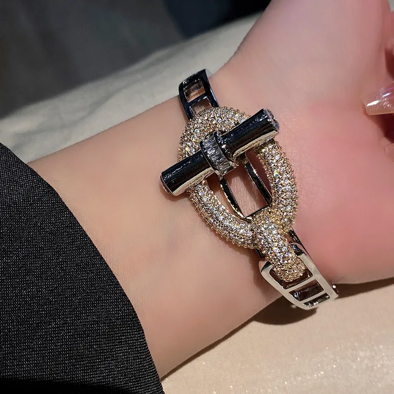Designer New Arrival Trendy Fashion 18 K Gold Plated Brass Jewelry Skeleton Court Style Bangle Bracelet for Woman