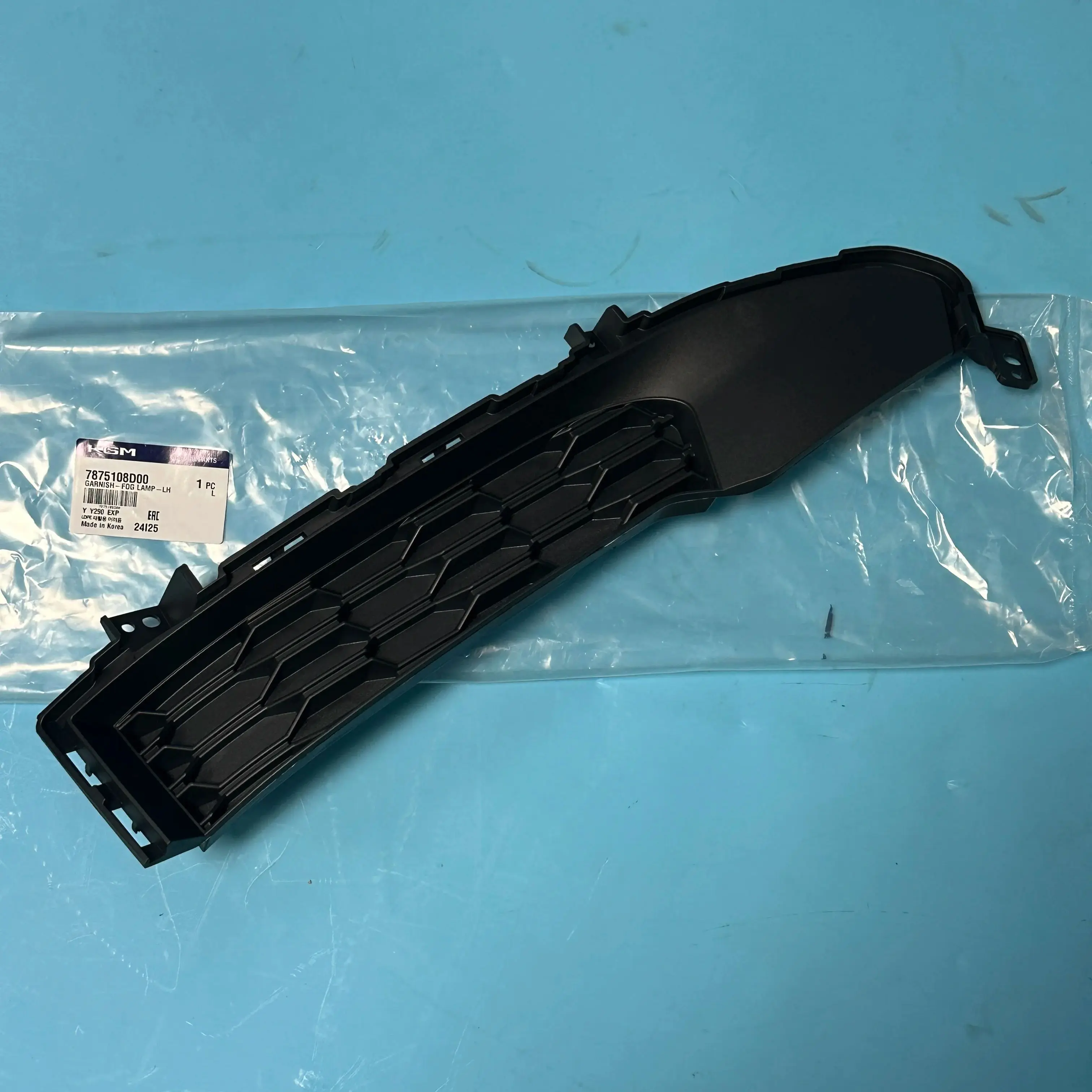 

Оригинальная противотуманная фара левая 7875108D00 правая 7876108D00 для Ssangyong Rexton II 2012-2017