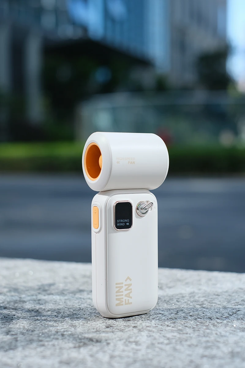 Tampilan Digital Kipas Kecepatan Tinggi Genggam 100 Kecepatan Kipas Lipat Portabel Pengisi Daya USB Kipas Mini Desktop