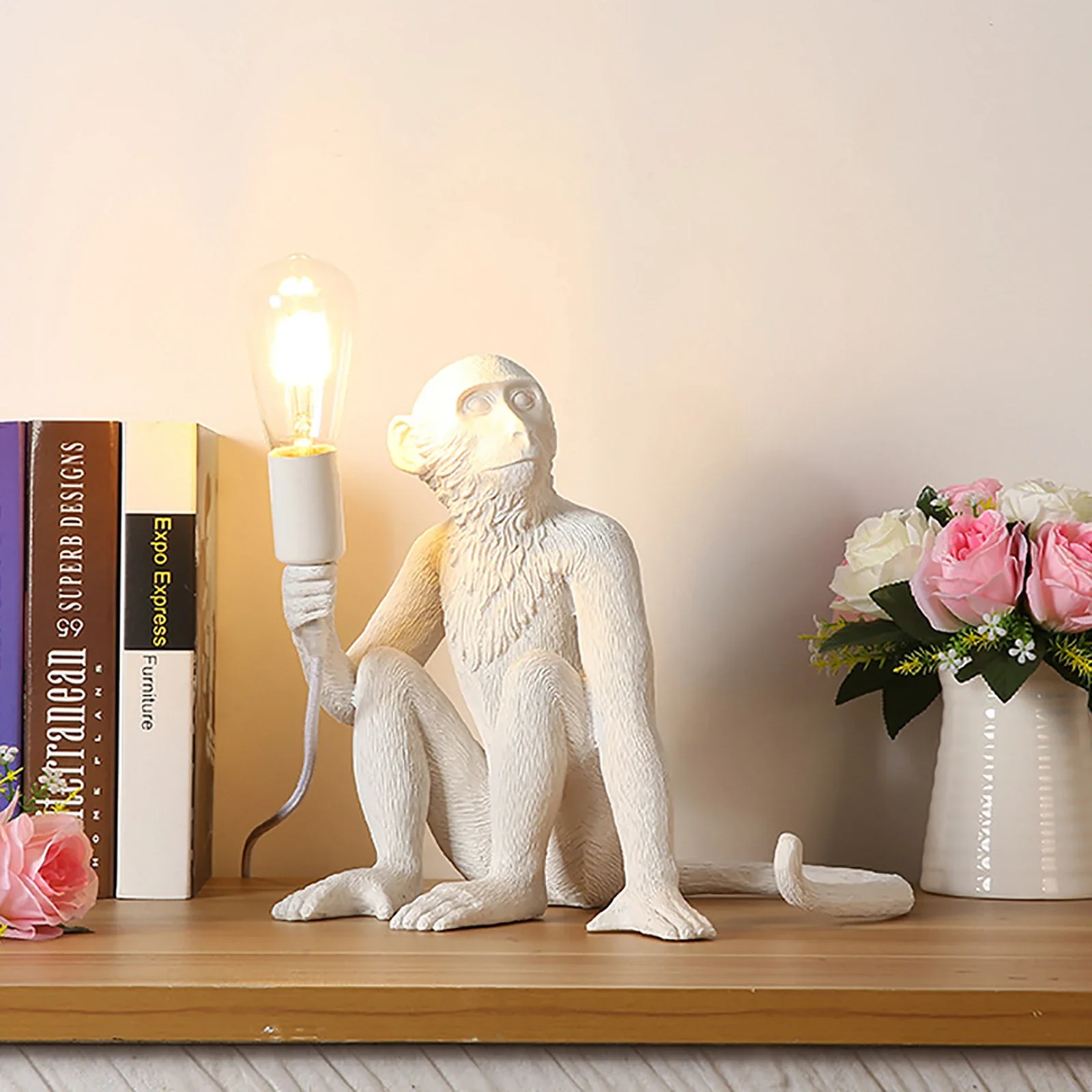 Monkey Table Lamp Sitting Monkey Light Creative Desk Lamp Vertical Resin Table Light Gift for Home Office Bedroom Décor