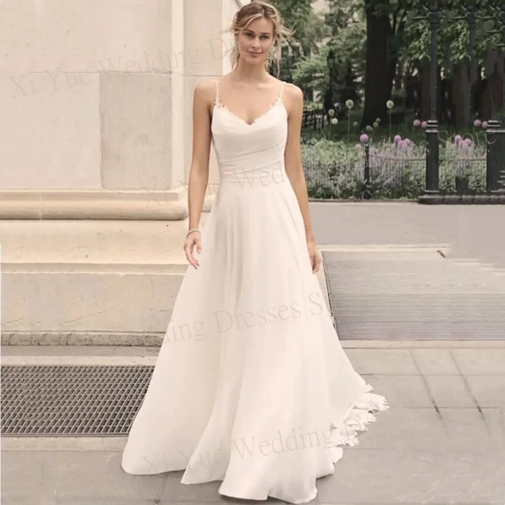 

Exquisite V-Neck A-Line Wedding Dresses Spaghetti Straps Sleeveless Backless Bride Gowns Button Back Court Train Robe De Mariée