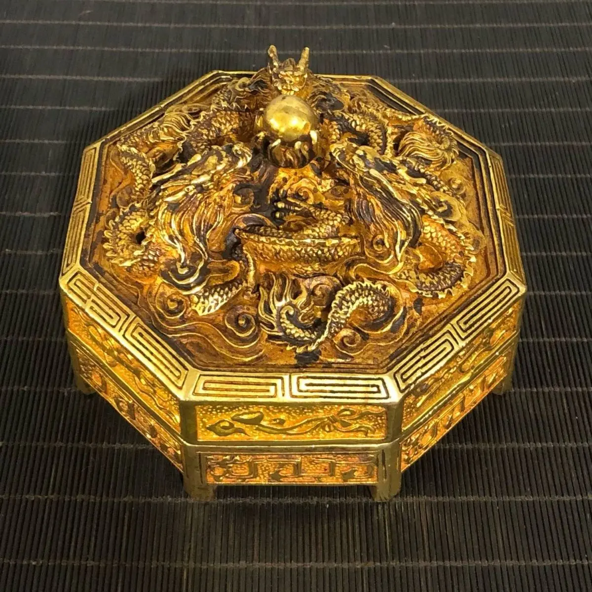Gilt Octagonal Double Dragon Box Ornament Decoration Tea Pet Figurines Desk Decor Accessories