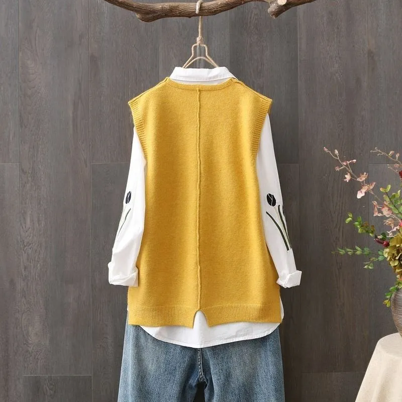 Loose Knitted V-Neck Sweater Vest Women's Artistic Casual Sleeveless Top Button Design Regular Length Pure Color Polyester Fiber