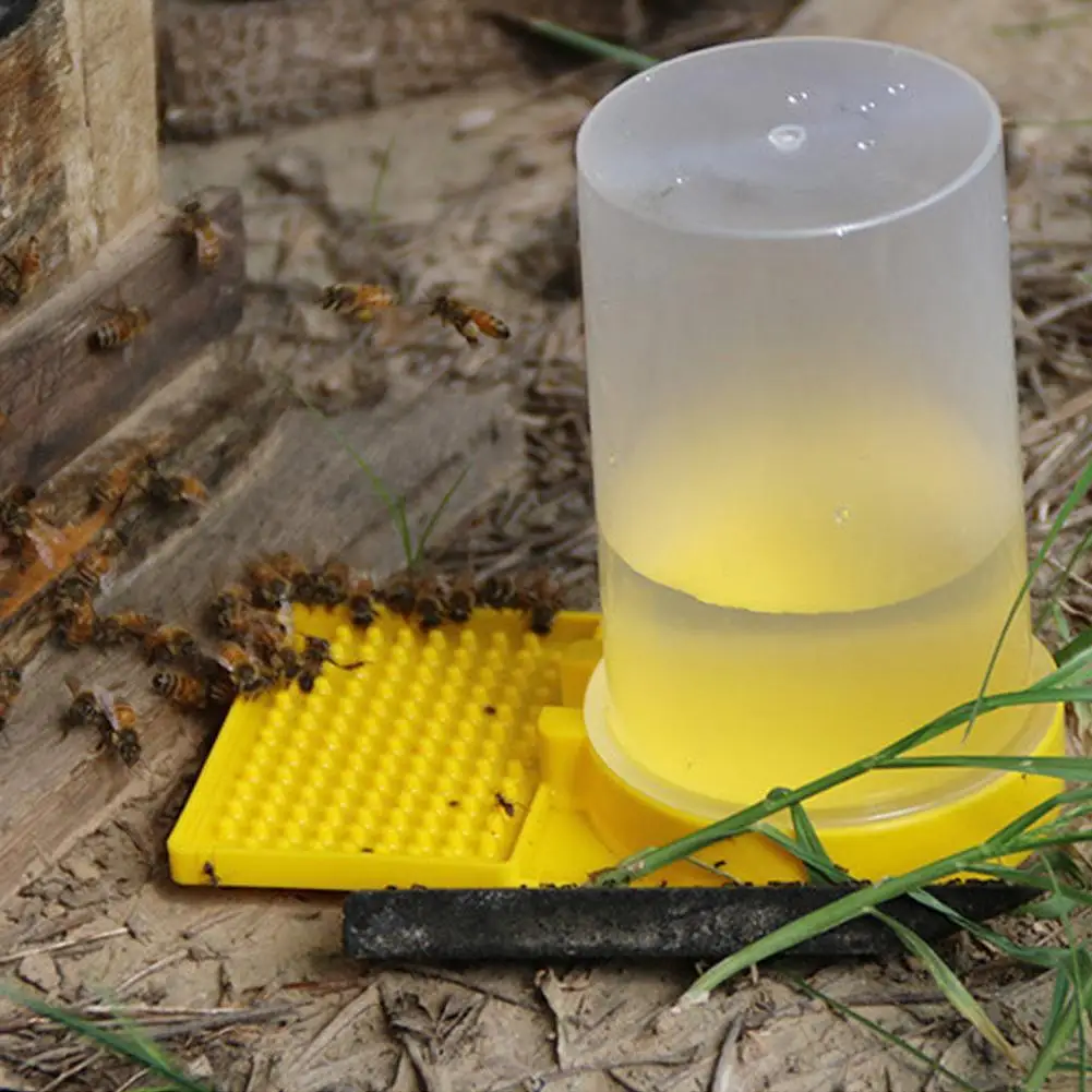 Beekeeping Bee Feeder Honey Bee Drinking Water Feeding Watering Bees Tools Supplies Feeding Plastic bee Drinker Tool Wholesales